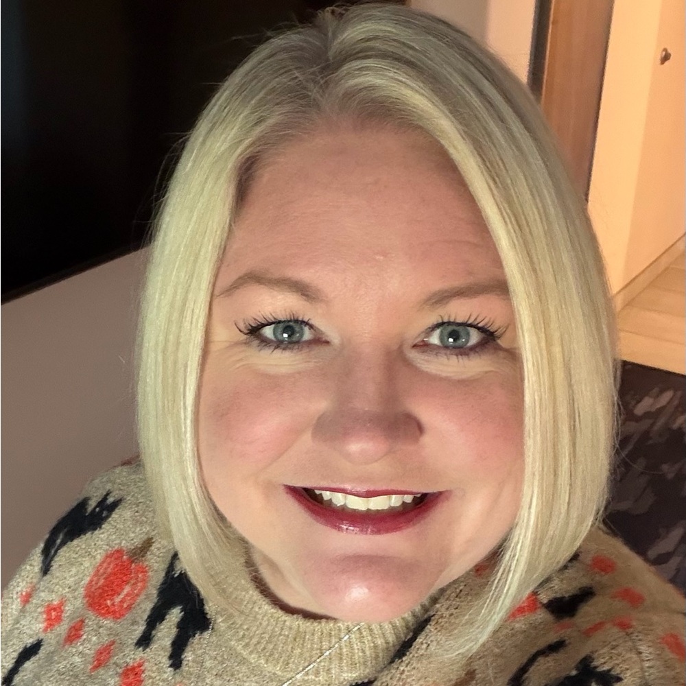 Meet your Posher, Elesha